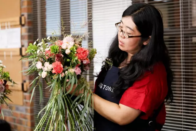 普女逆袭成化妆大师，梦想照进现实