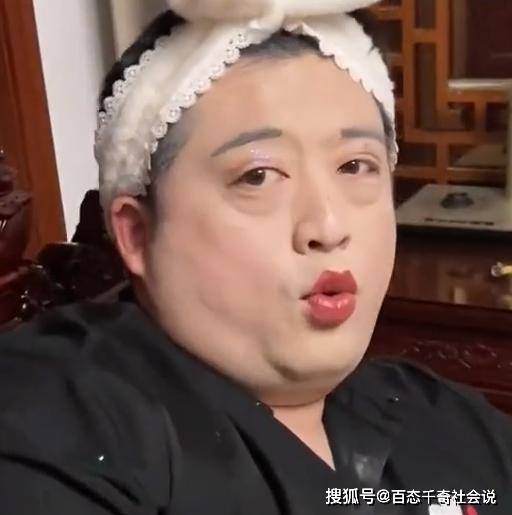 男生学化妆导师，开启美的多重定义