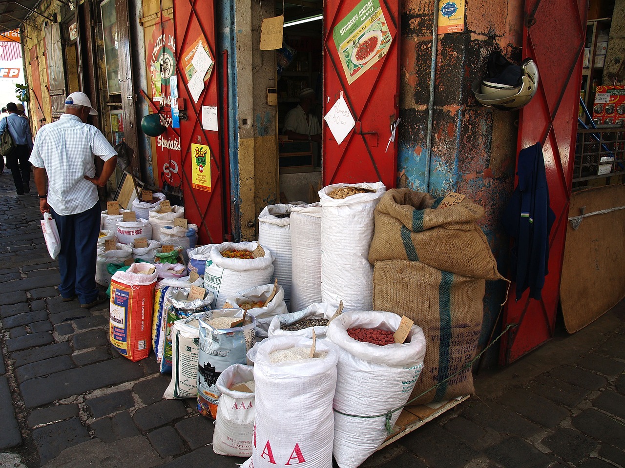 香港本地美妆品牌（香港美妆店的东西是真的吗）