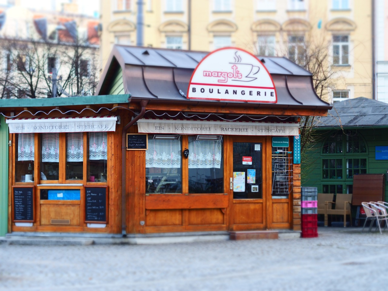 吐鲁番大牌美妆品牌店（吐鲁番大牌美妆品牌店有哪些）