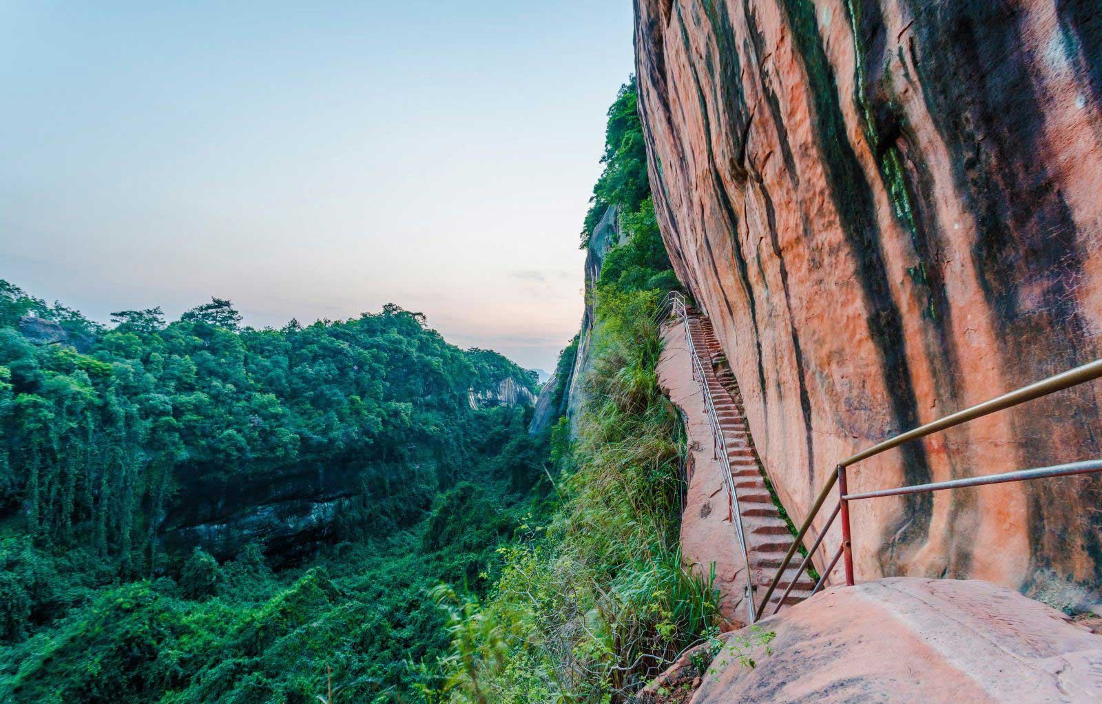 山的旅游景点 不爬山的旅游景点