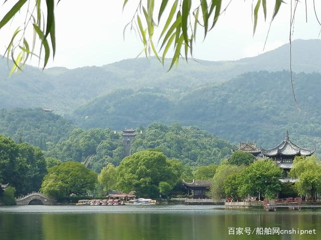 东湖和西湖哪个大 杭州西湖和武汉东湖哪个大