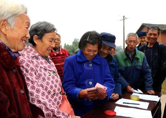 农村扶贫分红什么意思 农村扶贫分红什么意思啊