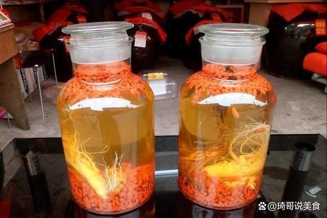 白酒泡樟脑有什么作用 白酒泡樟脑有什么作用和功效