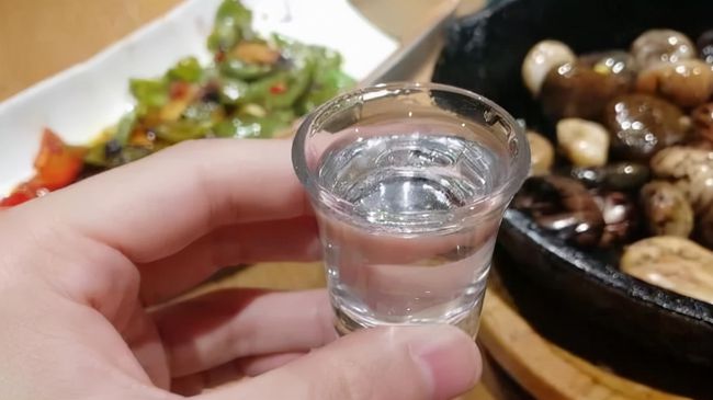 白酒能兑水喝吗 白酒加什么饮料好喝