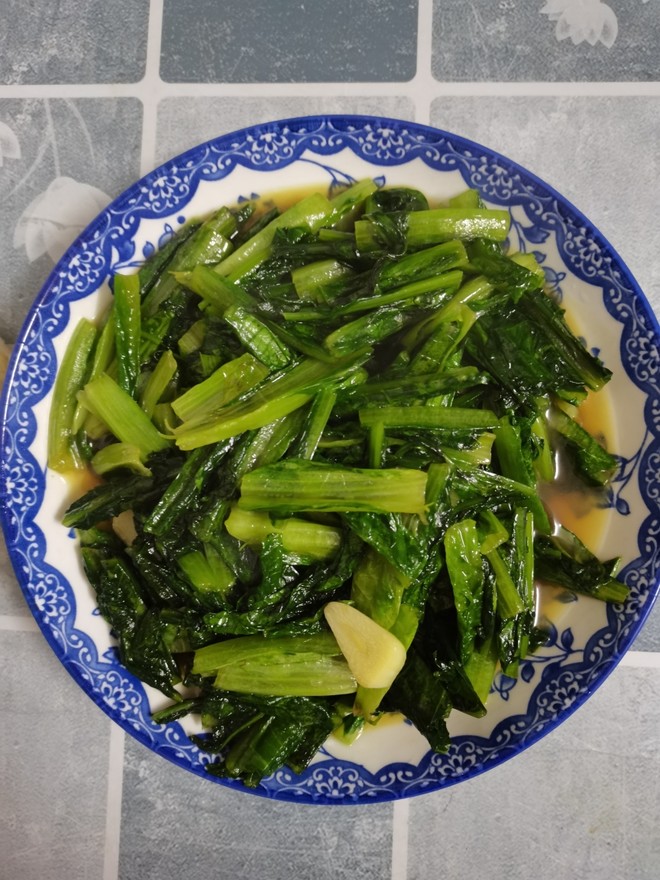 油麦菜鱼豆腐怎么做好吃 油麦菜鱼豆腐怎么做好吃窍门