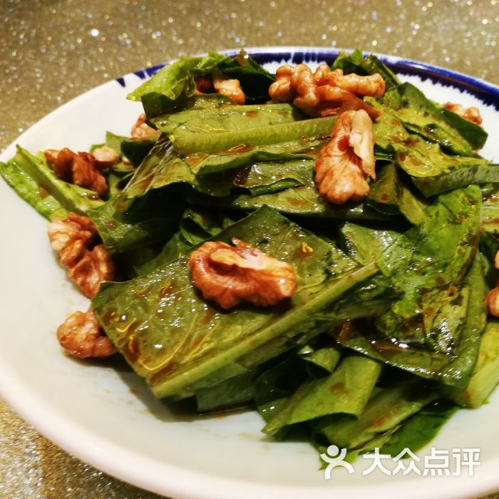 鲤鱼油麦菜怎么做好吃 鲤鱼和油麦菜能一起吃吗