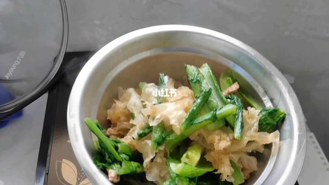 油麦菜菠菜银耳怎么做好吃 油麦菜菠菜银耳怎么做好吃窍门