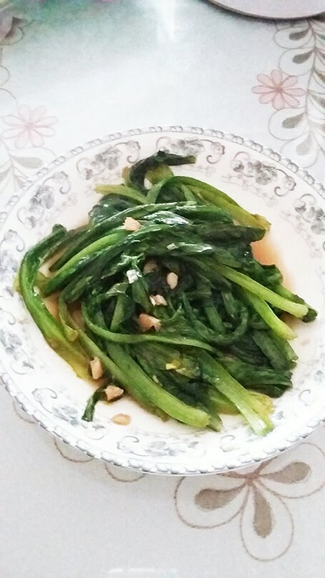 电饼铛煎油麦菜怎么做好吃 电饼铛煎油麦菜怎么做好吃视频