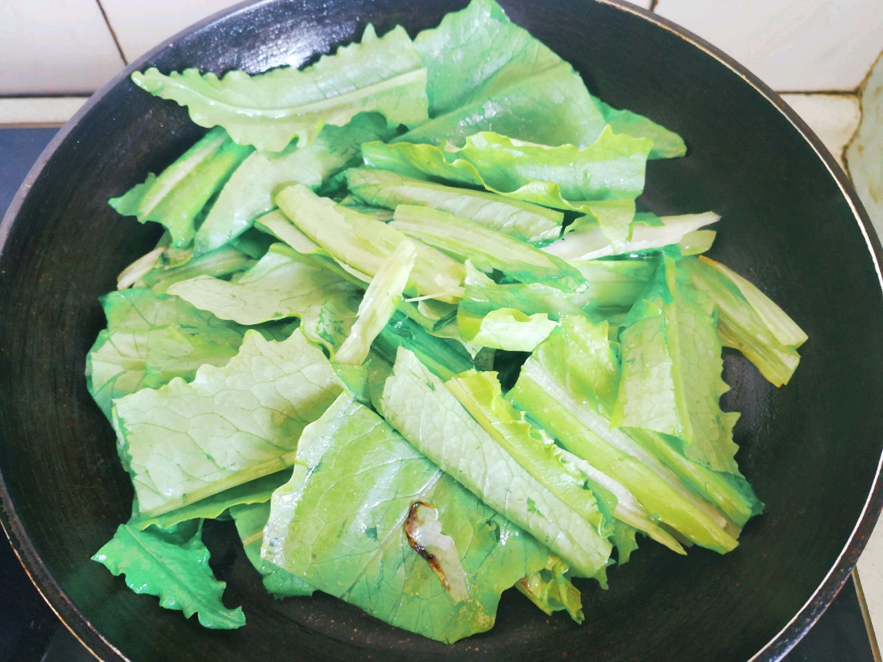 油麦菜与粉丝怎么做好吃 油麦菜与粉丝怎么做好吃呢